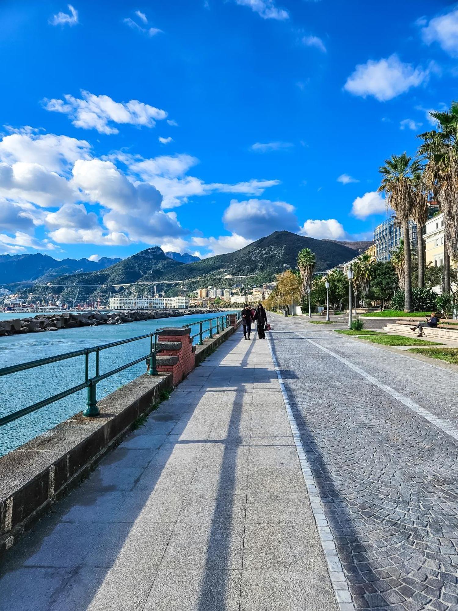 Salerno Casa Vacanze Bagian luar foto